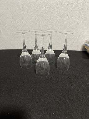 Jolie Crystal Wine Glasses Plain 7.5” Tall 3.25” Volume 2.5” Width